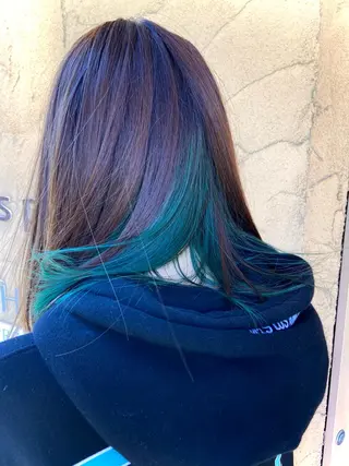 ミディアム レイヤーカット🖤 SAYAのヘアスタイル