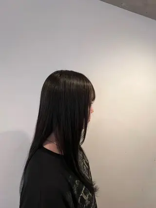 セミロング カラー 吉安 里菜歩のヘアスタイル