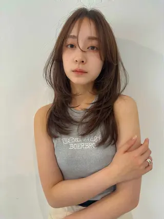 セミロング 縮毛矯正　髪質改善 韓国風レイヤー　吉田のヘアスタイル