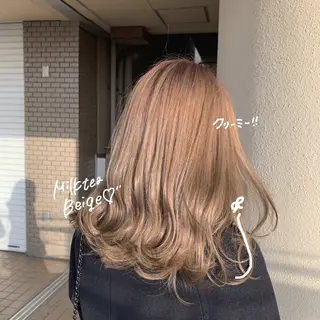 セミロング カラー regalo Acari🍎のヘアスタイル