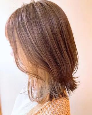 ミディアム カラー 伊藤 さやかのヘアスタイル
