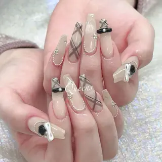 ネイル Queens ゲンのネイルデザイン