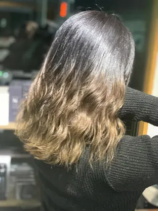 ロング メンズスタイル バレイヤージュ　齋藤のヘアスタイル