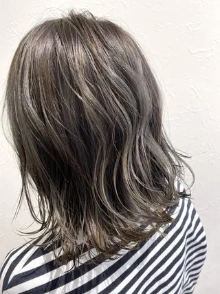 ショート カラー 川合 勇気のヘアスタイル