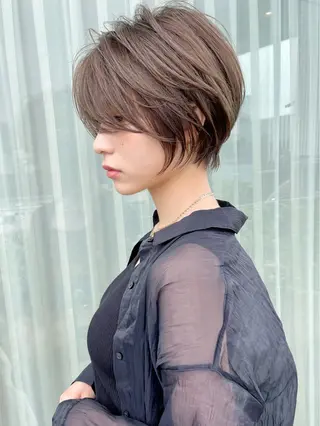 ショート 髙山 莉愛のヘアスタイル