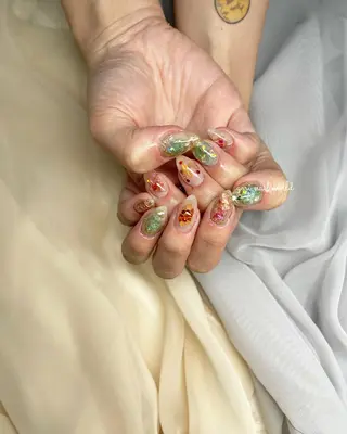 ネイル 𝐠𝐨𝐫𝐢 𝐧𝐚𝐢𝐥のネイルデザイン