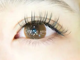 マツエク・マツパ 三塚 紗衣の眉毛・アイブロウイメージ