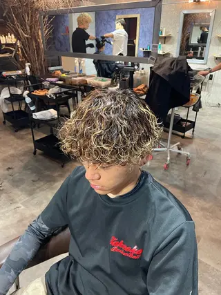 パーマ メンズ litbyfifth 濵崎寛太のヘアスタイル