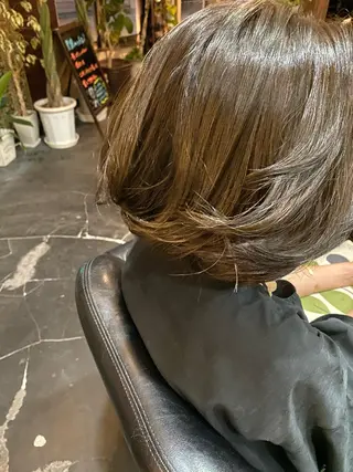 ショート カラー ヌーベルヴァーグ所属・大野 桃果🐸のヘアスタイル