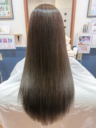 ロング 芦原 愛弓のヘアスタイル