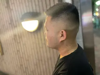 ショート 中越 仁一郎のヘアスタイル