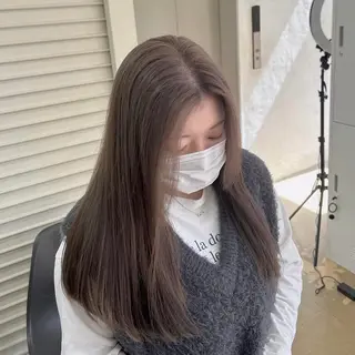 ミディアム 透明感カラー NAN AMI グレージュのヘアスタイル