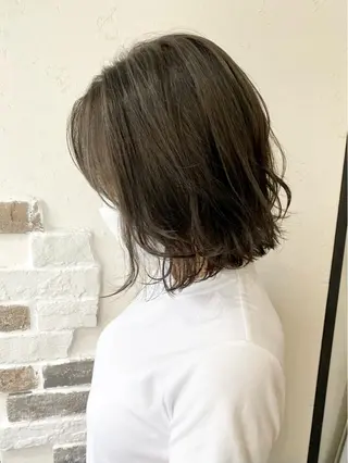 ミディアム カラー ショート 縮毛矯正 レイヤー🌿FUKUのヘアスタイル