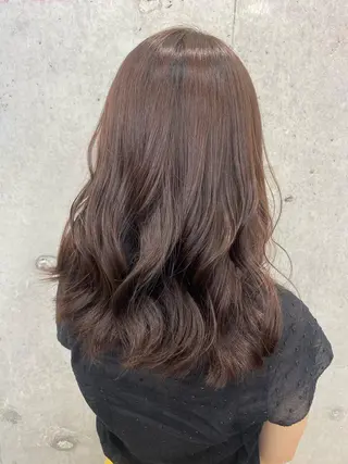 ロング カラー オリーブ/アッシュ やわらか透明感カラーのヘアスタイル