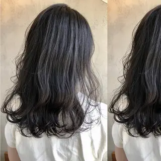 セミロング カラー ツキノキ ミナのヘアスタイル