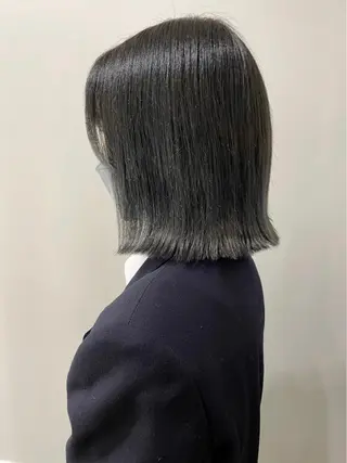 ショート カラー 山口 莉奈のヘアスタイル