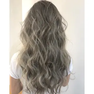 ロング カラー ヘアアレンジ シアーベージュニスト 🥣大石亜里紗のヘアスタイル