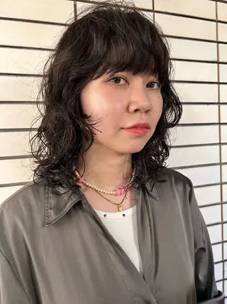 ミディアム カラー パーマ デザインパーマ/ カット/nanaのヘアスタイル