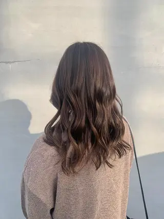 ミディアム カラー 山本  弦生のヘアスタイル