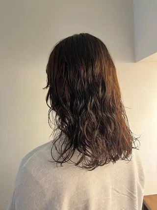 ミディアム パーマ 透明感カラー人気 ナンバーワンMIYUのヘアスタイル