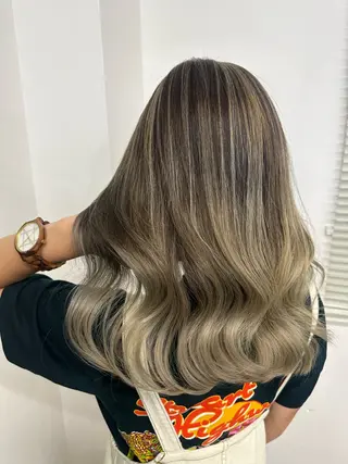セミロング カラー ヘアアレンジ 韓国風×透明感カラー 髪質改善オタベシンヤのヘアスタイル