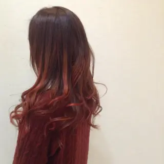 ロング カラー ササキ トモシのヘアスタイル