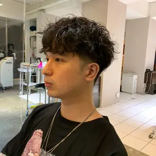 パーマ メンズ レイヤーカット 特化型シオンのヘアスタイル