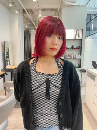 ミディアム 🎀ボブ＋ハイトーン シュカ👶🏻のヘアスタイル