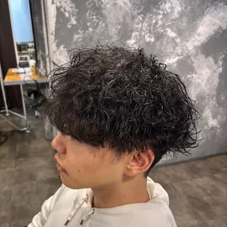 メンズ 🪽直毛男子の救世主 🪽フェザーパーマのヘアスタイル