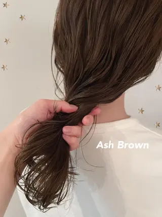 セミロング カラー 市川 千夏のヘアスタイル