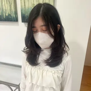 セミロング 宮成 佳歩のヘアスタイル