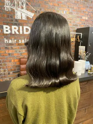 ミディアム the BRIDGE 加藤みのりのヘアスタイル