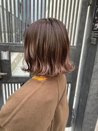 ミディアム ウルフカット/吉村 桃子のヘアスタイル