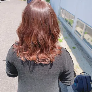 カラー 綿貫 美雪のヘアスタイル
