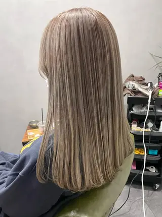 ロング カラー レイヤーカット/透明 感カラー🩵中村友美のヘアスタイル