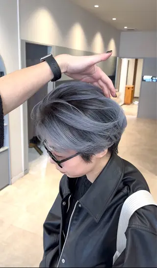 ショート 🫧ペール系カラー /デザイン秀喜🫧のヘアスタイル