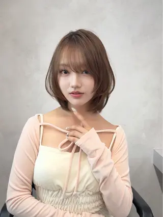 ショート カラー 新島 涼のヘアスタイル