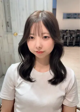 ミディアム 大人可愛いレイヤー 大田のヘアスタイル