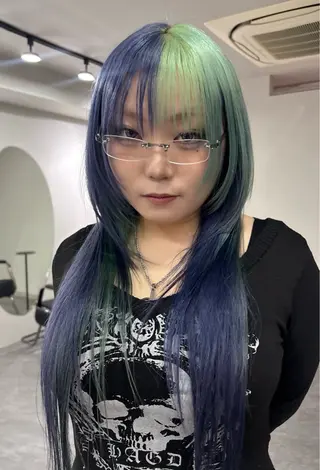 ロング カラー ヘアアレンジ 🌈【🎀ヘアデザイ ナー🎀】✨ノン✨のヘアスタイル