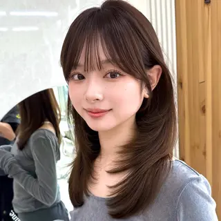 セミロング 似合わせレイヤー/ 透明感カラーのヘアスタイル