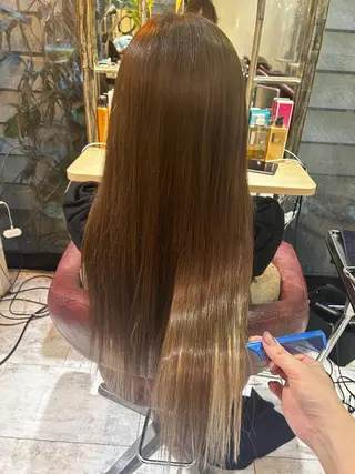 ロング カラー ササ キのヘアスタイル