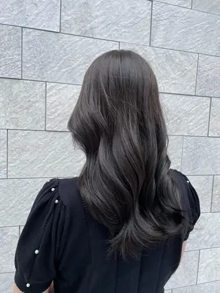 セミロング 横浜🦋ハイトーン 🫐シャドウルーツのヘアスタイル