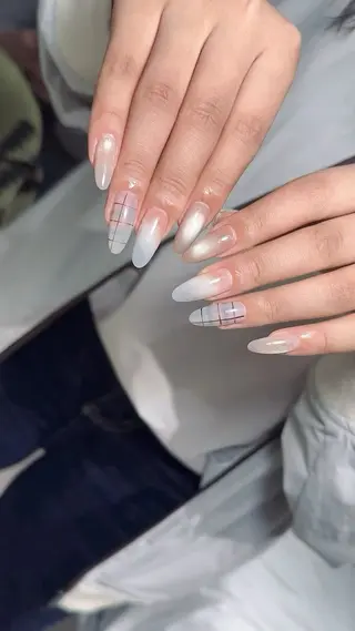 ネイル Nailsalon Jasmine 池袋東口所属・ギウ ジーナのネイルデザイン