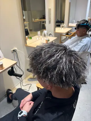 ショート パーマ メンズ 山内 優成のヘアスタイル