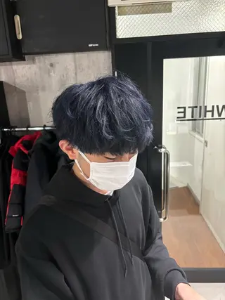 カラー メンズ _WHITE / KENTOのヘアスタイル
