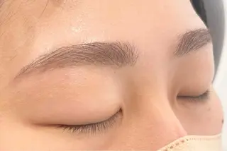 アイブロウ ルクール東三条店 玉井 愛紡のマツエク・マツパデザイン