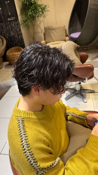 ショート カラー パーマ ヘアアレンジ メンズ 新宿のパーマ職人/ メンズパーマ/石見のヘアスタイル