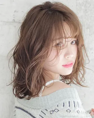 ミディアム カラー Pentas所属・〜貴女の人生に寄り添 う〜オダ　ジュンペイのヘアスタイル