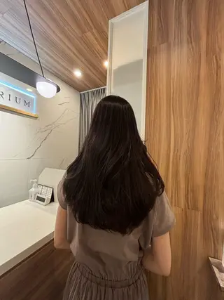 ロング カラー 石川 幸呼のヘアスタイル