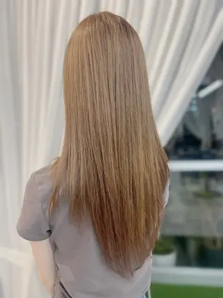 ロング カラー Telasu/ wakabaのヘアスタイル
